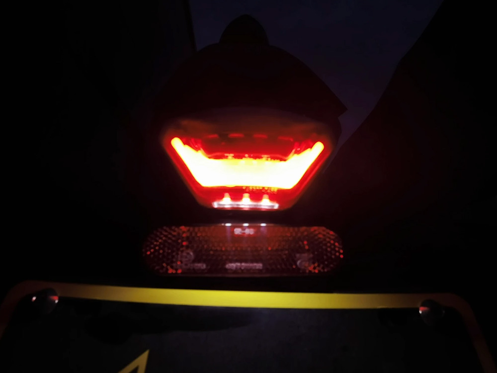 Light Bee X 2026-12
