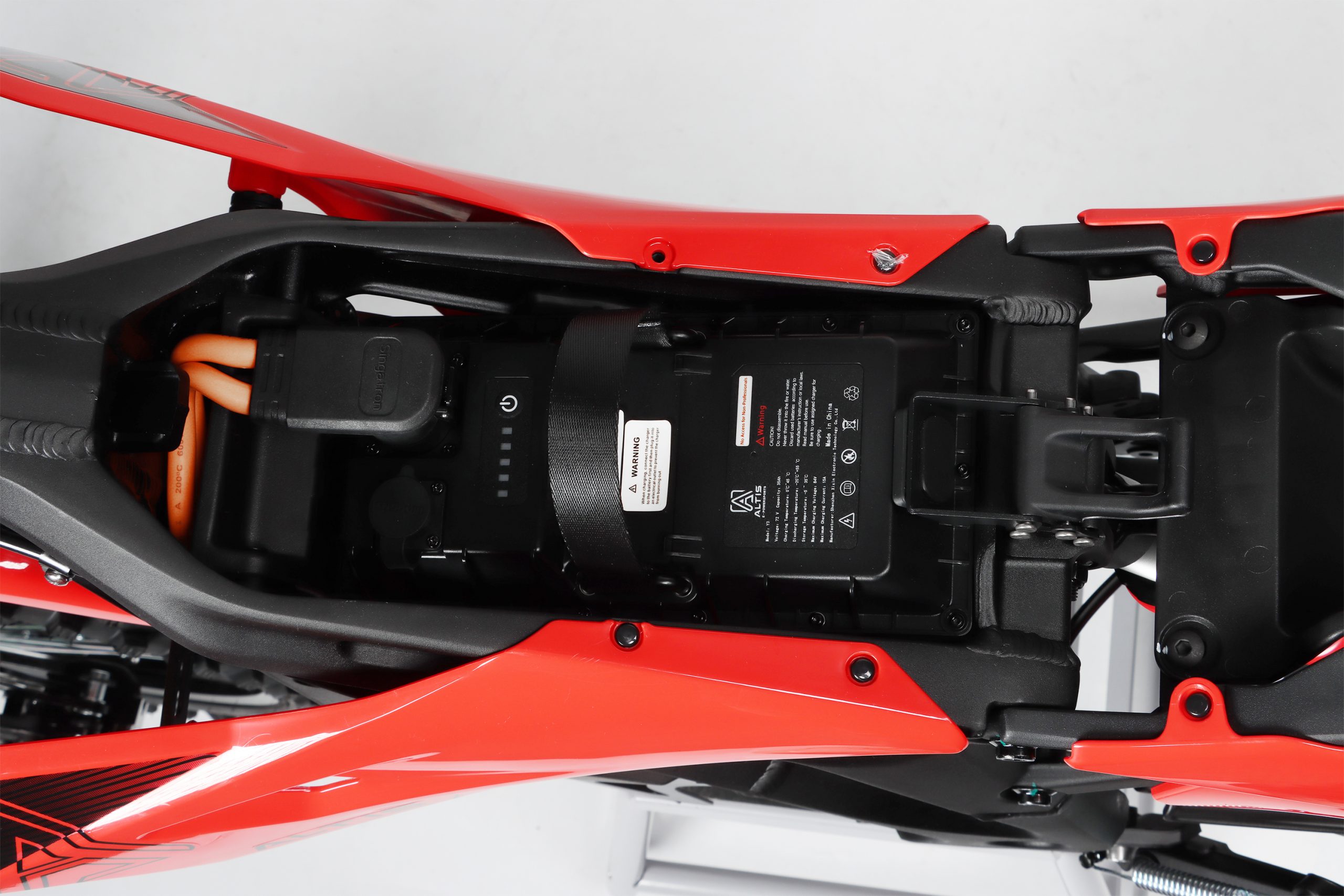 Altis Delta 8
